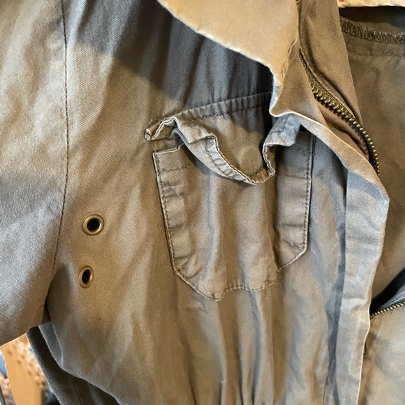 Utility Jacket - Picture 4 of 8